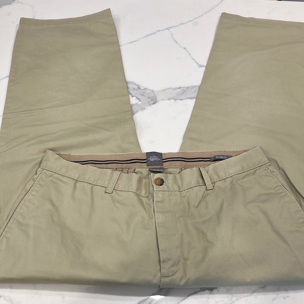 Classic relaxed fit Gap Kahkis 35x30(like new)